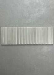 Striatura Oyster Gloss Flute Subway 100x300