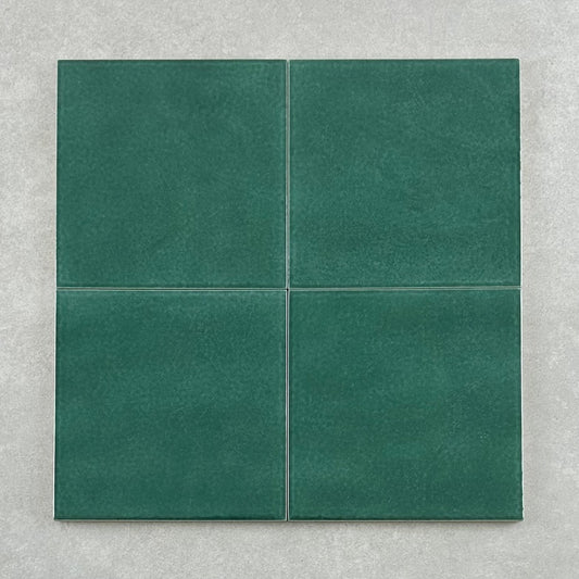 Neapolitan Verde Bottiglia Gloss 150x150