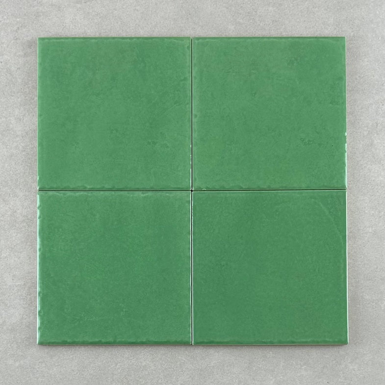 Neapolitan Verde Prato Gloss 150x150