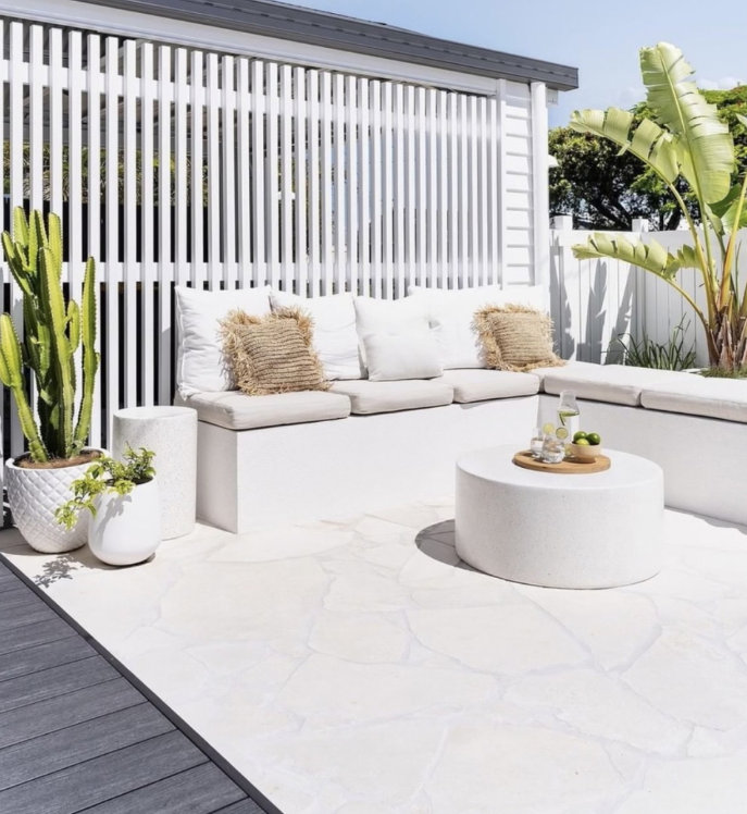 Crema Siena Limestone Crazy Pave Sandblasted (Randomx20mm)